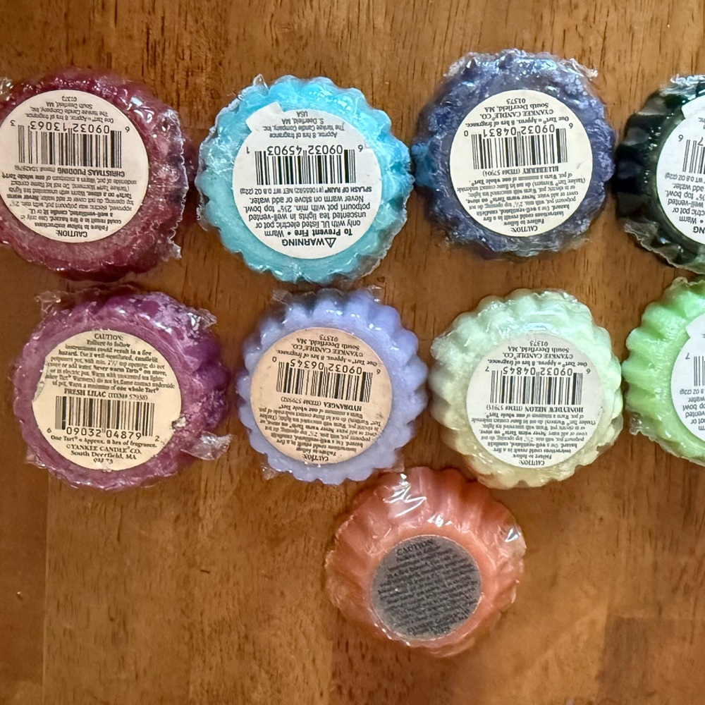 Lot Of 9 Vintage And Rare  Retired Scents Yankee candle Wax Tarts - Picture 2 of 10